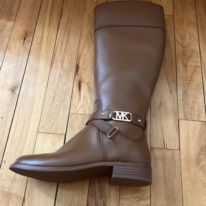 Brand New Michael Kors boots size 6